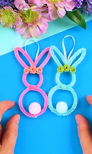 DIY Pipe Cleaner Bunny | DIY by Pipe-Cleaner-Crafts B