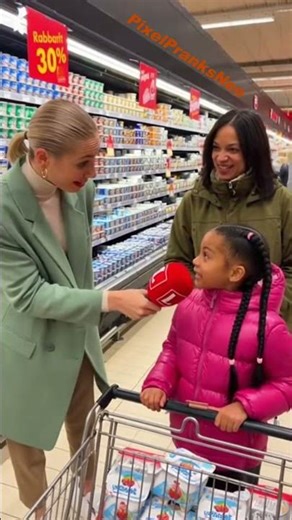 Schnäppchenjagd #supermarkt #reporterin #mutter #kind #interview #funny