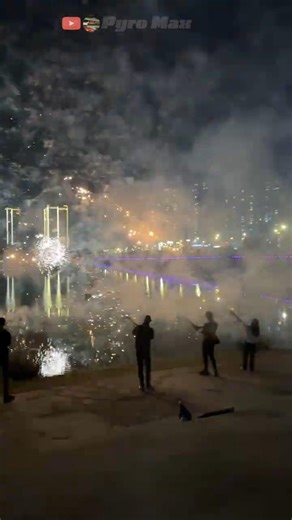 Gatlingun Firework by dancing fireworks