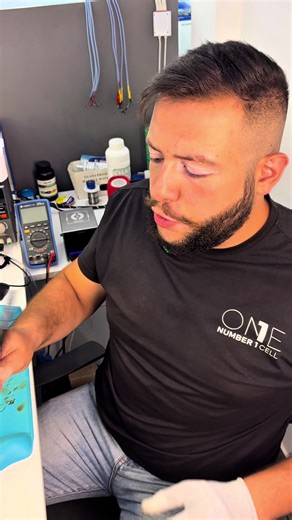 Disassembling a Waterproofed S22 Ultra: A Step-by-Step Guide