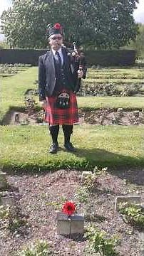 Flowers of the Forest on bagpipes