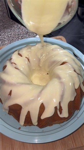 7UP Pound Cake from Scratch with Brown Sugar & Lemon