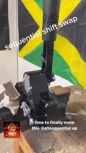 bolting on a sequential shifter to convert the standard h pattern to sequential. #sequential #racecar #modifiedcars #driftcar #drift #timeattack #rollracing