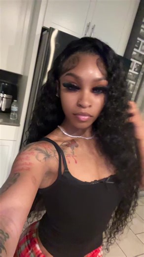 Ashley Nicole (@realashleynicole)’s videos with Best sound ever - 6sty6ix
