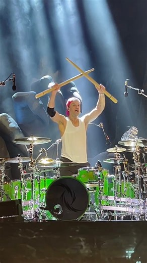 Arejay Hale & THE CLAW 🥁 Drum Solo - Halestorm Live at Harrah’s Cherokee Event Center in Cherokee, NC on 9.12.2025 | Libran Lauren