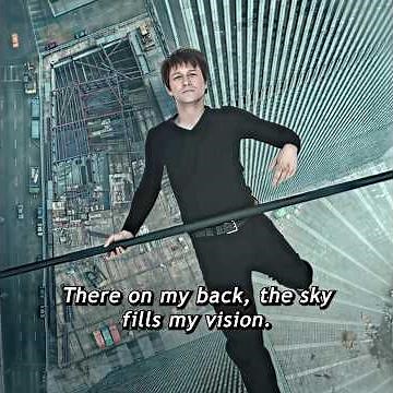 The man who walked between the Twin Towers—Philippe Petit.🤯|The Walk (2015)#movies #cinema #shorts