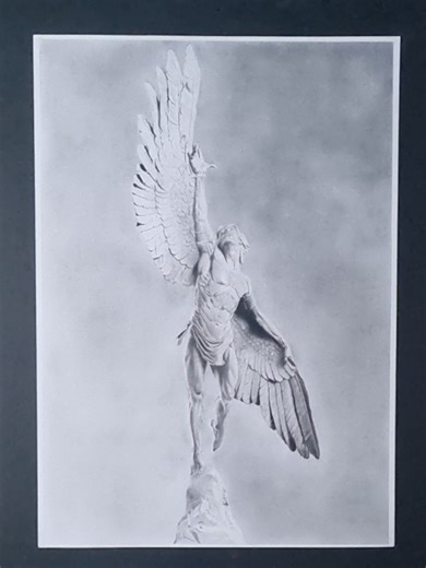 I spoil my Tiktok followers! Free UK delivery on the limited edition prints of my A2 graphite artwork - Daedelus are available until the end of February! Head to https://www.artbyscottspencer.com/prints/p/daedelus-limited-edition-gicle-fine-art-print-a2-42-x-594-cm and enter discount code