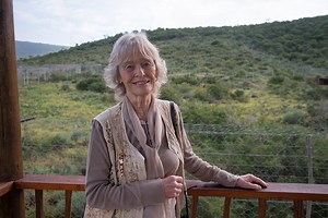 Virginia McKenna takes two lions ‘home’ to Africa 🐾 #SendThisLionhome We'd like to thank each and everyone of our amazing supporters again for making this happen! Help Born Free with future big cat rescues: http://bit.ly/BigCatRescue17 | Born Free Foundation