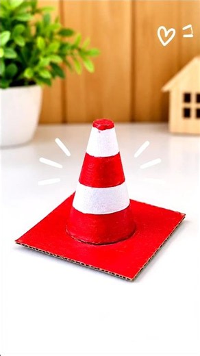 🚧DIY Mini Traffic Cone 🚧✨#DIY #TrafficCone #MiniatureCraft #CraftIdeas #RoadSafety #DIYCraft #Shorts