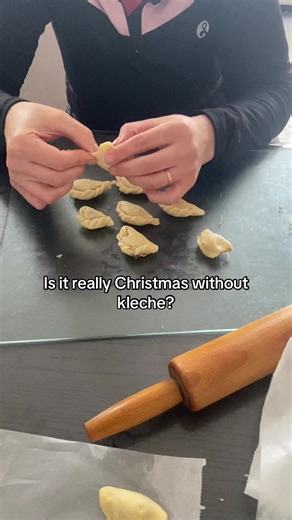 Celebrating Christmas with Traditional Assyrian Kleche