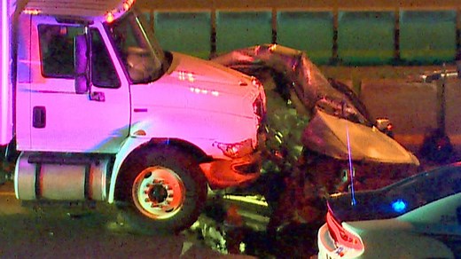 1 killed in 4-vehicle crash that shut down I-30 for hours in Dallas