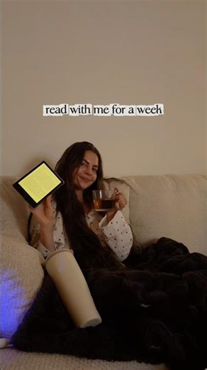 Trying to end my days reaching for my book instead of my phone 🕯️☁️📖