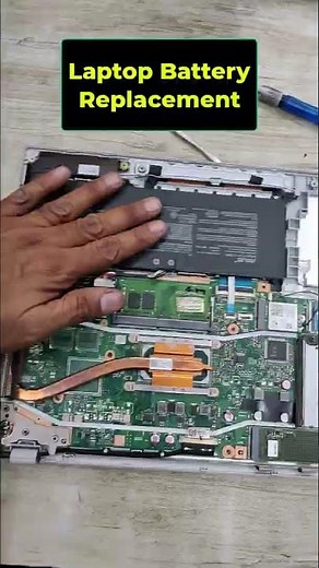 Laptop Battery Replacement | Laptop Turns Off When Charger is Plugged Out #shorts #tech #battery