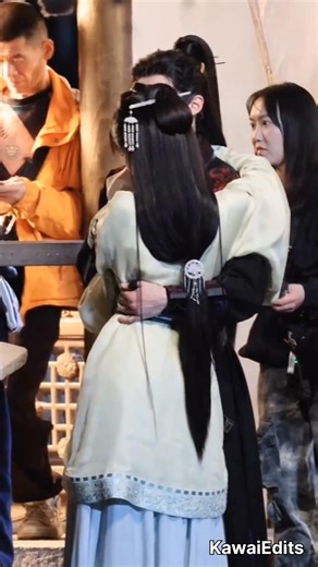 While we wait 😄#mengziyi #孟子义 #wanghedi #王鹤棣 #将门独后 #dylanwang #zoeymeng #diyi #jiangmenduhou