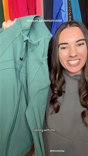 keep this color combo or switch it up? rando #lululemon ootd w deep marina define 💙 #hintofnattyp