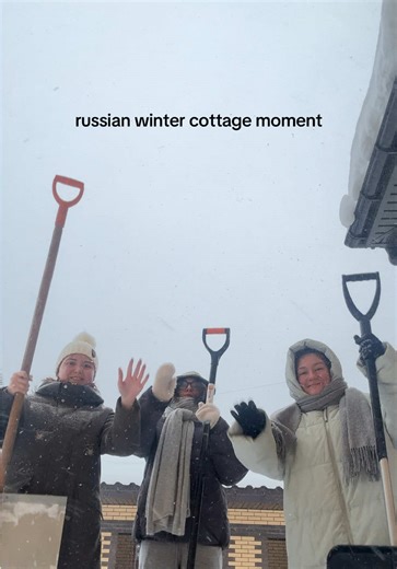 Exploring Russian Winter Cottage Culture