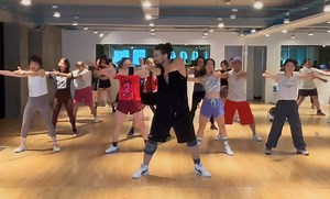 🔥🔥Let's explode!🔥🔥 • 🎵 Pam Pam by Salvi & CHCKN 🧠 Tamás Zsolnai • #zumba #zumbanextrisingpresenter #zin #zincommunity #zumbachoreos #pampam #thomasdancezumba #zsolnaitamás Zumba Zumba Fitness Zumba Fitness in Taiwan Zumba Shop Hungary | Zsolnai Tamás - Dance, Zumba, Wear, Book & many more