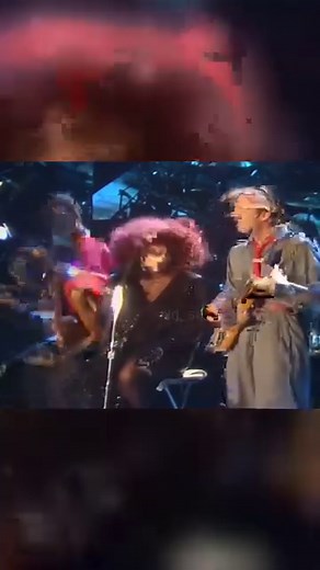 💟💜💟 #sweetthing 🎶 #chakakhan #rufus Song Released (1975) Reposted from @old_skool_rools Chaka Khan - Sweet Thing [1975] - Ohne Filter TV Show, Germany, 1985 Wikipedia: Khan was raised as a Catholic. She attended the elementary school of Saint Thomas the Apostle Church in Hyde Park. She attributed her love of music to her grandmother, who introduced her to jazz as a child. Khan became a fan of rhythm and blues music as a preteen and at eleven formed a girl group, the Crystalettes, which inclu