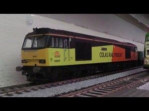 Hornby R3572 | Class 60 Diesel Locomotive | 60087 Colas Rail "CLIC Sargent" | OO Gauge | Review | HD