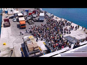Νάξος - Άφιξη, μαζική αποβίβαση επιβατών και άμεση αναχώρηση! Blue Star Delos | Naxos island