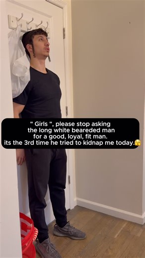 Snake Fit | fitness coach for orthodox jews | Santa you got the wrong zip code 😭. . . . . . .took this from @thejewishfitnesscoach 😂👊 . #santa #happynewyears #newyears #newyear... | Instagram