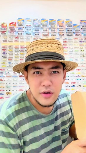 Exciting Hot Wheels Diorama Night at Shell Gas Station