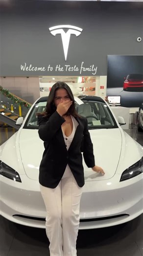 Denisse Guzmán on Instagram: "Qué creen? 💍 cumplí una meta que me propuse hace mucho gracias a Dios. Seguiré trabajando para cumplir todos los sueños que un día de niña me prometi 🥹. Siempre si me convertí en la Tía exitosa que viaja por trabajo, tiene el trabajo de sus sueños , y se auto regala lo que quiere. Quien lo diría 🤯. Un día decidí creer en mí, cambiar mi destino dejar la pena atrás darle con todo y lo logramos. Me siento muy feliz de compartir esta meta con ustedes por que en real