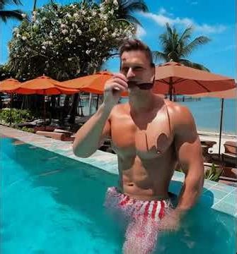 Bodybuilder Vacation at the Pool #muscle #musclebuliding #male #bodybuilder #model #fitnessmodels