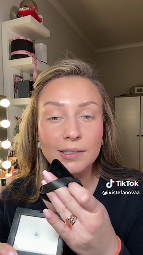 Discover the Magic of NARS Light Reflecting Powder