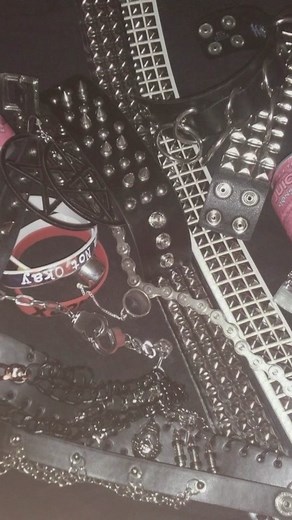 Inspiração de roupas baseada em bandas de nu metal dos anos 2000