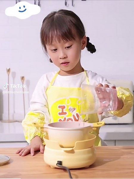 Today’s Recipe in Mini Kitchen: Fried Chicken Taco This is a Real Cook mini kitchen set Popular in many school’s cooking lessons 4 Colors Available: Pink,Teal,Purple,Yellow We provide Plug Adapter applicable to your country Worldwide Shipping & 50% off NOW Tap the link in my bio to check them out #kidstoys #learningthroughplay #toys #education #toysforkids #edutoys #kids #educationaltoys #learningtoys #cooking #food #kitchenset #satisfying #pretendplay #gifted #momlife #parenting #minikitchen#ti