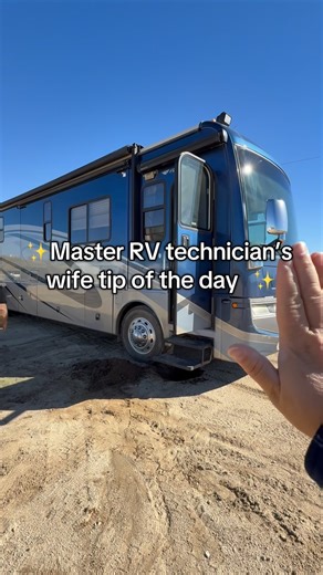🎀Linda🎀 on Instagram: "✨Today’s tip of the day is a little tip that we’ve used for many years when it comes to helping leveling trailers motorhomes when offloading to help alleviate the stress that you put on your jacks ✨ #rvtip #camping #offroad #rvlife #sxs"