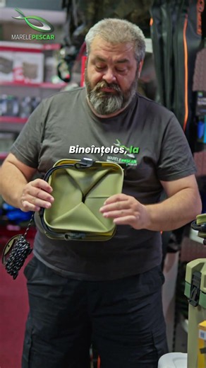 Un accesoriu de nelipsit pe malul apei 👉 găleata pliabilă! 🎣