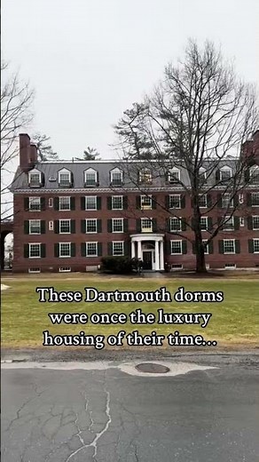These Dartmouth College dorms were built over 100 years ago. #dartmouth #collegedorm #historic
