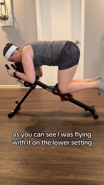 This at home ab workout machine is AWESOME! It’s a great ab machine, and I can do it in the comfort of my own home!! Very easy to assemble this ab machine also! #abmachine #athomeworkout #athomeabworkout
