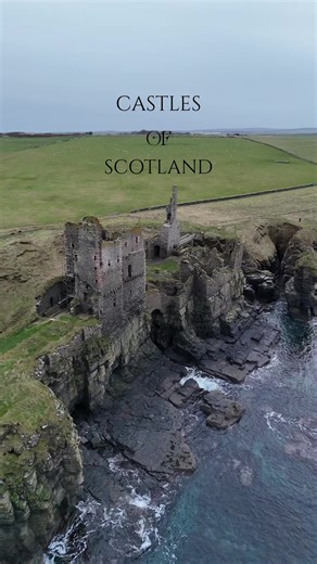 Castles of Scotland 🏴󠁧󠁢󠁳󠁣󠁴󠁿 #scottishhighlands #castle #bucketlist #scotland #travel