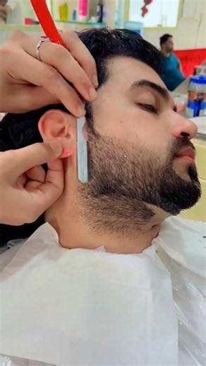 New Beard Cutting Video | Beard Style For Everyone #barber #beard #shorts