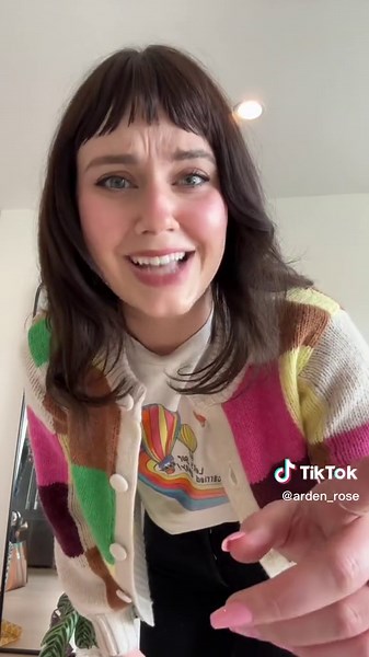 Yup. She’s done it again 🤷‍♀️♥️🎄✨ HOW does she do it?? Every year??? Confusion. Shock. Awe even. #whatigotforchristmas