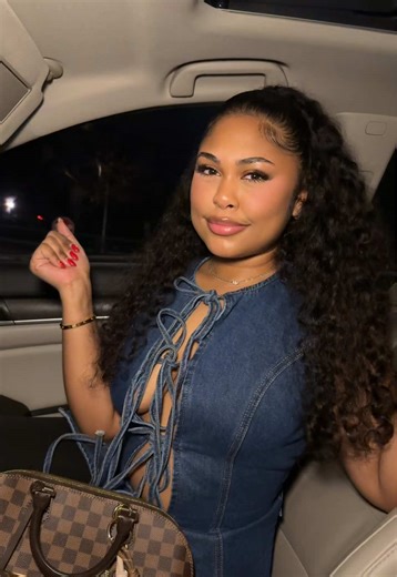 just two girly girls with good vibess likee what’s not to like!?🎀 @ItsShannn #girlsnightout #girlsnight