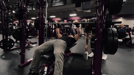 315 is so light it’s crazy to think a year ago this was my goal and now this is my warm up!#gym #stregnth #benchpress