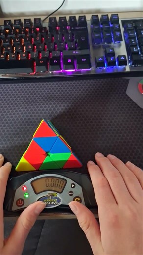 (1.86) Daily Sub 2 Solve (Day 1) Pyraminx Solved (7.5 TPS) #rubik #speedcubing #pyraminx