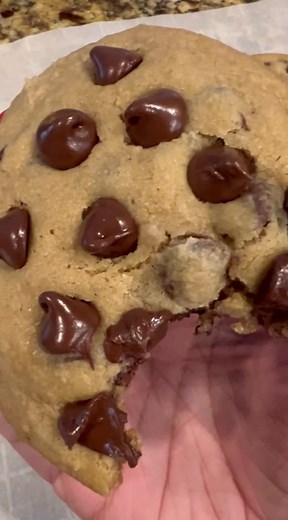 Mrs. Fields Chocolate Chip Cookies Recipe
