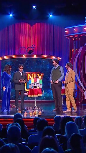 521K views · 1.9K reactions | Non sbaglia un colpo il divinatore  Raul Cremona #OnlyFun: #ComicoShow - giovedì sera alle 21:25 in prima TV sul #NOVE | NOVE | Facebook