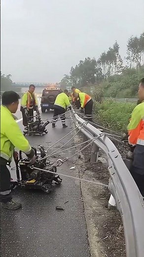 Repair process of deformed guardrails on highways