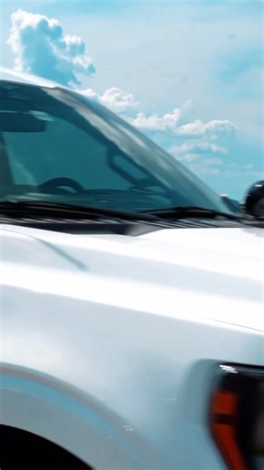 Every shift, every call, every siren - our mission is clear: To protect the people of Orlando. Help us do our job by moving over and pulling over when you see these lights and hear our sirens. During emergencies, every second counts. | Orlando Police Department