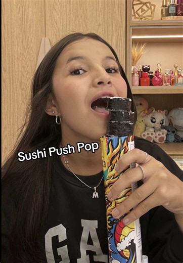 Ate que emfim eu achei. Provando #sushipushpop #sushilover #sushi | Sushi