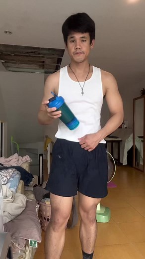 🔥🥋🏋🏻‍♂️Branched-chain amino acids (BCAAs) are essential nutrients. They are proteins found in food. Your muscles “burn” these amino acids for energy. If you’re an athlete or bodybuilder, you may take oral supplements of branched-chain amino acids (BCAAs) to try to help with recovery from workouts Studies suggest that BCAAs may prevent muscle breakdown during exercise. But they are not likely to help with athletic performance.🏋🏻‍♂️BCAAs may help: Bring on muscle growthEase muscle sorenessFe