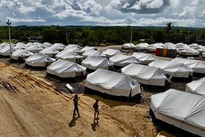Over a week after deadly quake, thousands still in Cebu's tent cities