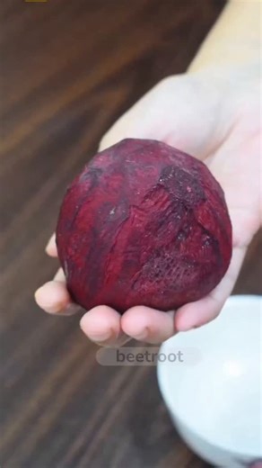 Skin _Hair_care on Instagram: "Beetroot Gel For Pink Glowing Skin ✅ #instalove #viralreels #viralvideos #beetrootgel #glowingskin #glowup #explorepage #instagram #skingoals #skincareproducts #skinhealth #beetrootbenefits"