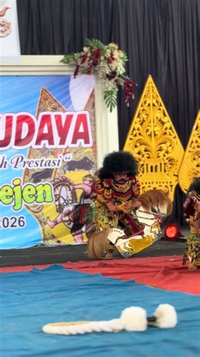 Belum sarapan besti 😀😀 rodo lemes'ang uzan ncen ra gelem semangat 😂🔥 SMP N 1 BEJEN Ora baen baen. Adik adik izin pinjam instrumen dan tariannya @Rayon Sindoro Sumbing Official #jaranan #jarantemanggung #temanggung #temanggung24jam #rayonsindorosumbing